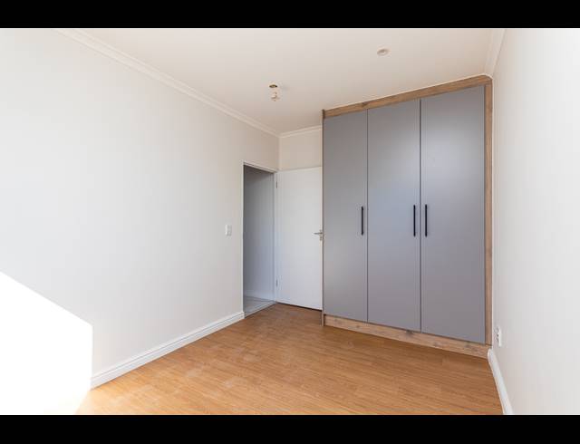 3 BEDROOM APARTMENT FOR SALE IN SANDOWN